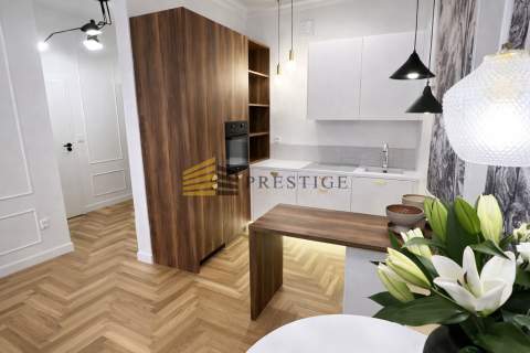 Apartament przy Rynku Nowego Miasta wynajme