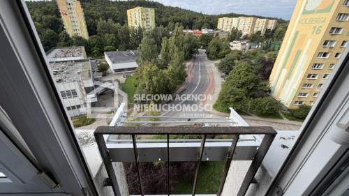 Kawalerka na Brodwinie z widokiem na zieleń