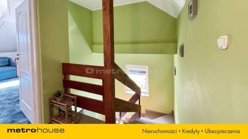 Dom z ogrodem nad morzem z pokojami na wynajem