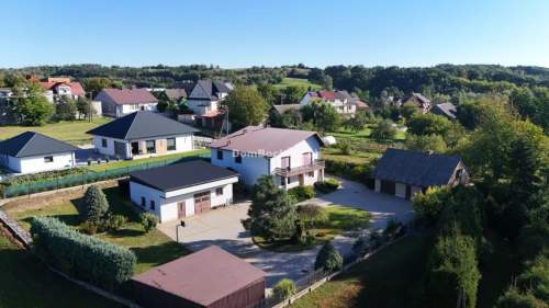Dwupokoleniowy Dom Tymowa k. Brzeska