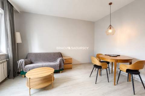 Nowe 2 pokoje po remoncie 35 m Balkon