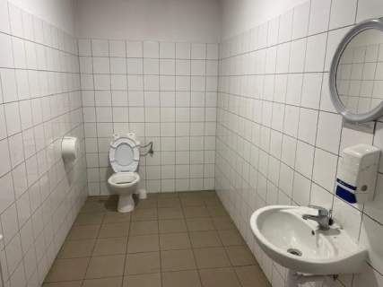 Sprzedam lub wynajmę halę, magazyn w centrum-Turek