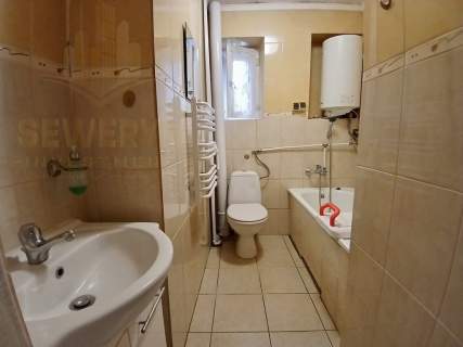 DOM - 2 mieszkania w jednym domu, Ogród, Garaże