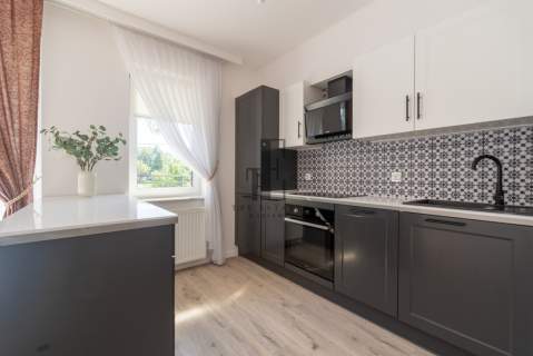 2 pokoje 46 m duży balkon miejsce postojowe