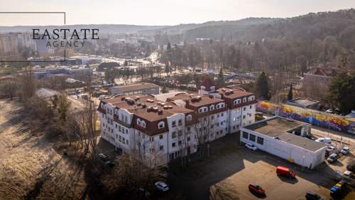 Biuro Modułowe Aneks Kuchenny, Parking, Blisko skm