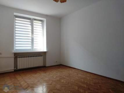 Przy Placu Hallera po remoncie