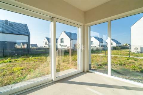 Bliżniak z garażem / Ogród 400 m2 / Duże pokoje