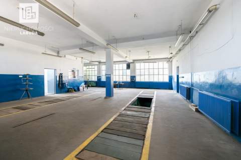 Budynek usługowy/magazynowy 136 m , działka 719 m 