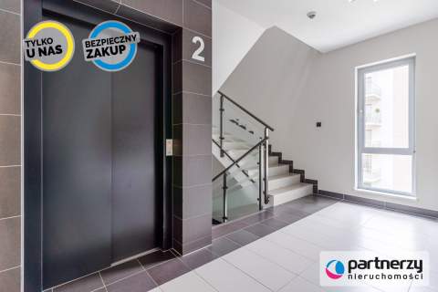 2 pok z halą garażową, gotowe do zamieszkania.