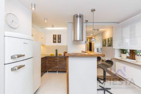 Apartament obok Metra Świętokrzyska