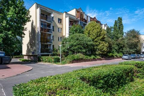Rozkładowe, osobna kuchnia, dobra komunikacja