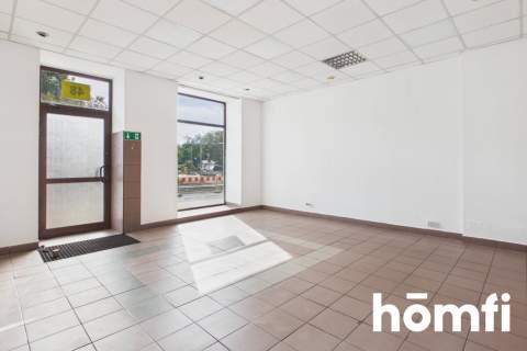 LOKAL 43 m -WITRYNA, WEJŚCIE Z ULICY TRZEBNICKIEJ