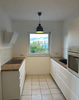 Komfortowe trzy pokoje, balkon, garaż