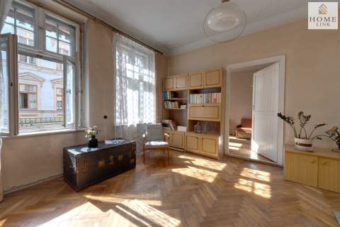 Piano Nobile z 1905 r. przy Starym Mieście 105 m