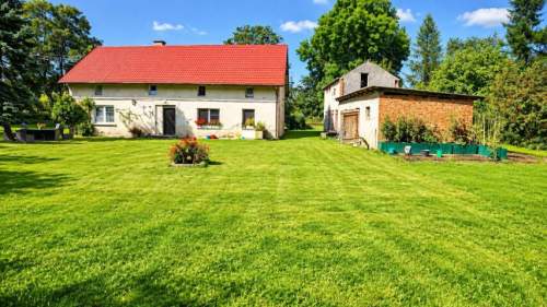 Siedlisko - dom plus teren 1,1020 ha . Kedrzyno gmina Siemyśl