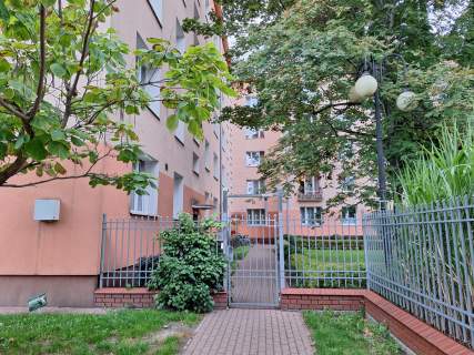 Mokotów, ul. Odyńca, M-1 dla singla, na zamknietym osiedlu