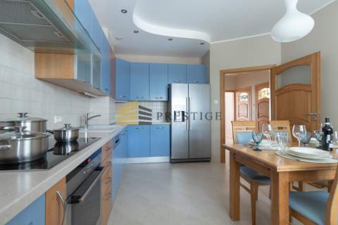 Mieszkanie 111 m , 4 pokoje, balkon, parking, rece