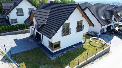 Do sprzedania nowy dom, ul. Miodowa. 4 sypialnie.