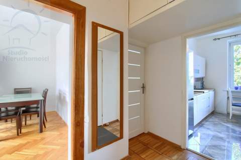2 przestronne pokoje, balkon, I piętro