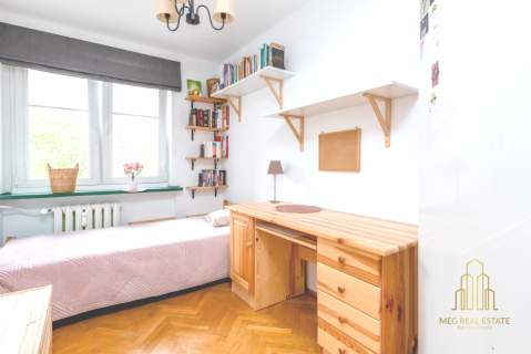 Trzy pokoje ul.Ciepła 2 piętro balkon parking