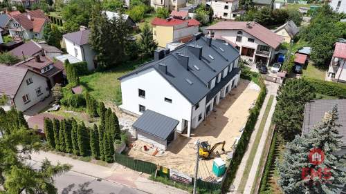 Szeregówka z garażem
