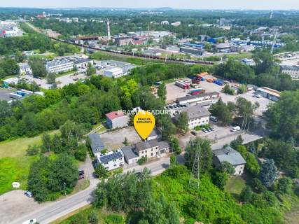 Wielofunkcyjny budynek handlowo-biurowo-magazynowy