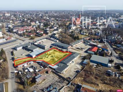 Działka inwestycyjno-usługowa w centrum Zgierza z budynkami