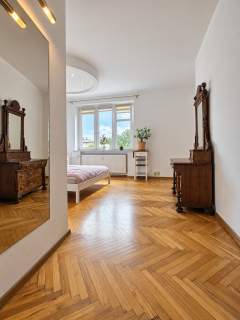 4 duże pokoje, balkon, widok, pierwsze piętro