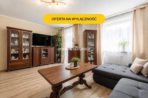 2 pokoje, osobna kuchnia, m. postojowe, komórka