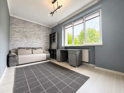 3 pokojowe, osobna kuchnia, balkon