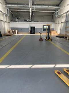 wynajmę magazyny 2x1000m2 z rampami w Sochaczewie