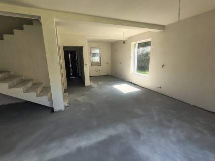 Dom 102m2, 427m2 działka, blisko stacji PKP