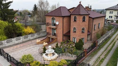 Dom 280 m2 z lokalem usługowym, Milejów