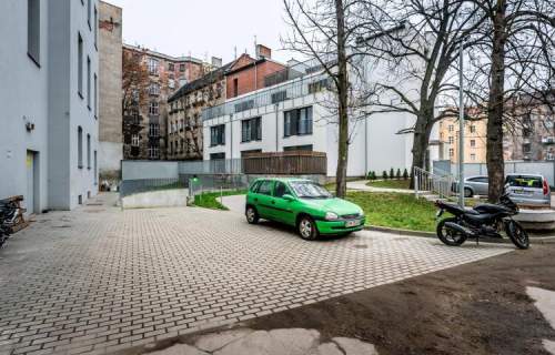 Stare Miasto - 2pok w stylowej oficynie 41m2