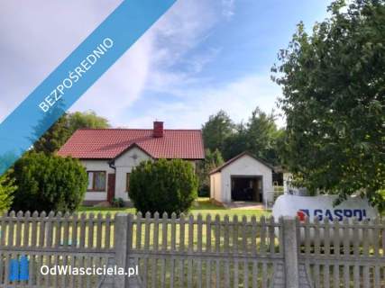 Zadbany dom w małej, cichej wiosce