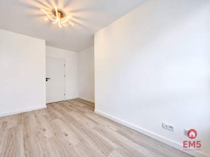 Mieszkanie 80 m 4 pokoje Duży balkon