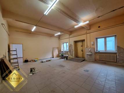 Trzypomieszczeniowe biuro w centrum