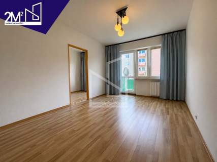 49,9 m 3 pokoje 2. piętro balkon piwnica