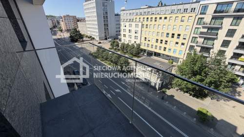 Prestiżowy lokal na Placu Kaszubskim w Śródmieściu