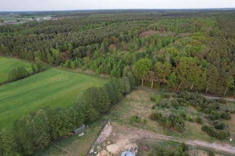 Działka budowlana 866m przy lesie.