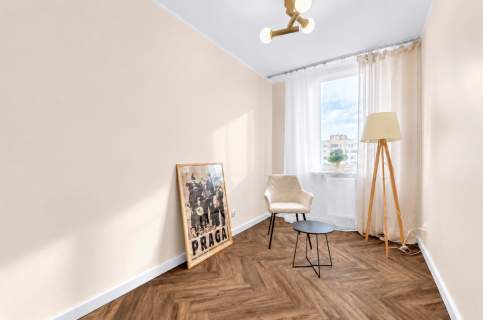 Bezpośrednio 4 pokoje po remoncie, duża loggia, KW