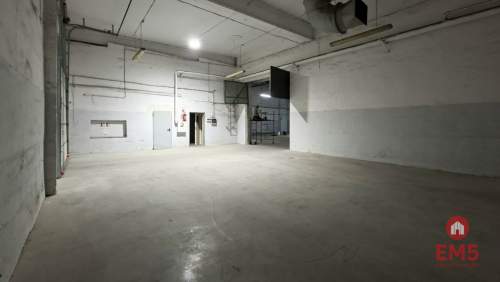 Hala-magazyn z rampą 1200 m2