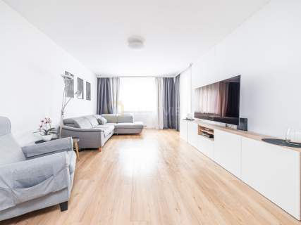 4 pokoje 93,5 m 2 miejsca w garażu Bemowo
