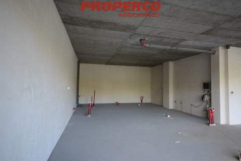 Lokal pow. 135m2, os. Uroczysko