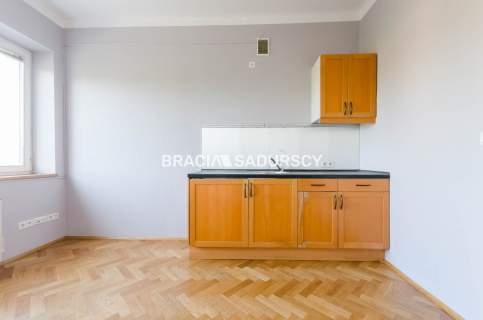 os. oficerskie, 2p/2p, 97m2 na biuro