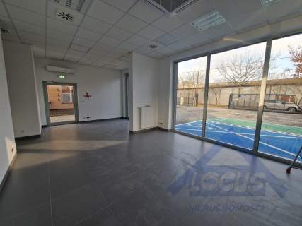 Cały budynek do wynajęcia na Bielanach 773 m2.