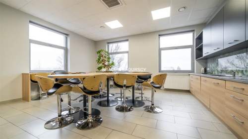 Powierzchnia biurowa z parkingiem - 400m2
