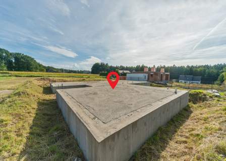 Działka budowlana z fundamentem - Hażlach