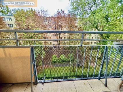Mokotów - cicha kawalerka z balkonem