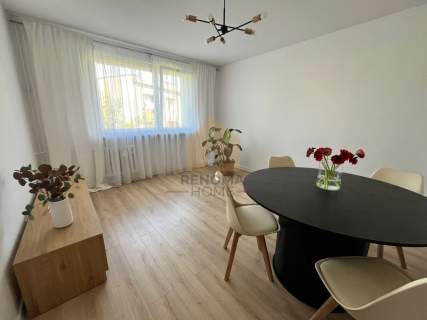 Komfortowe 3 pokoje po remoncie balkon